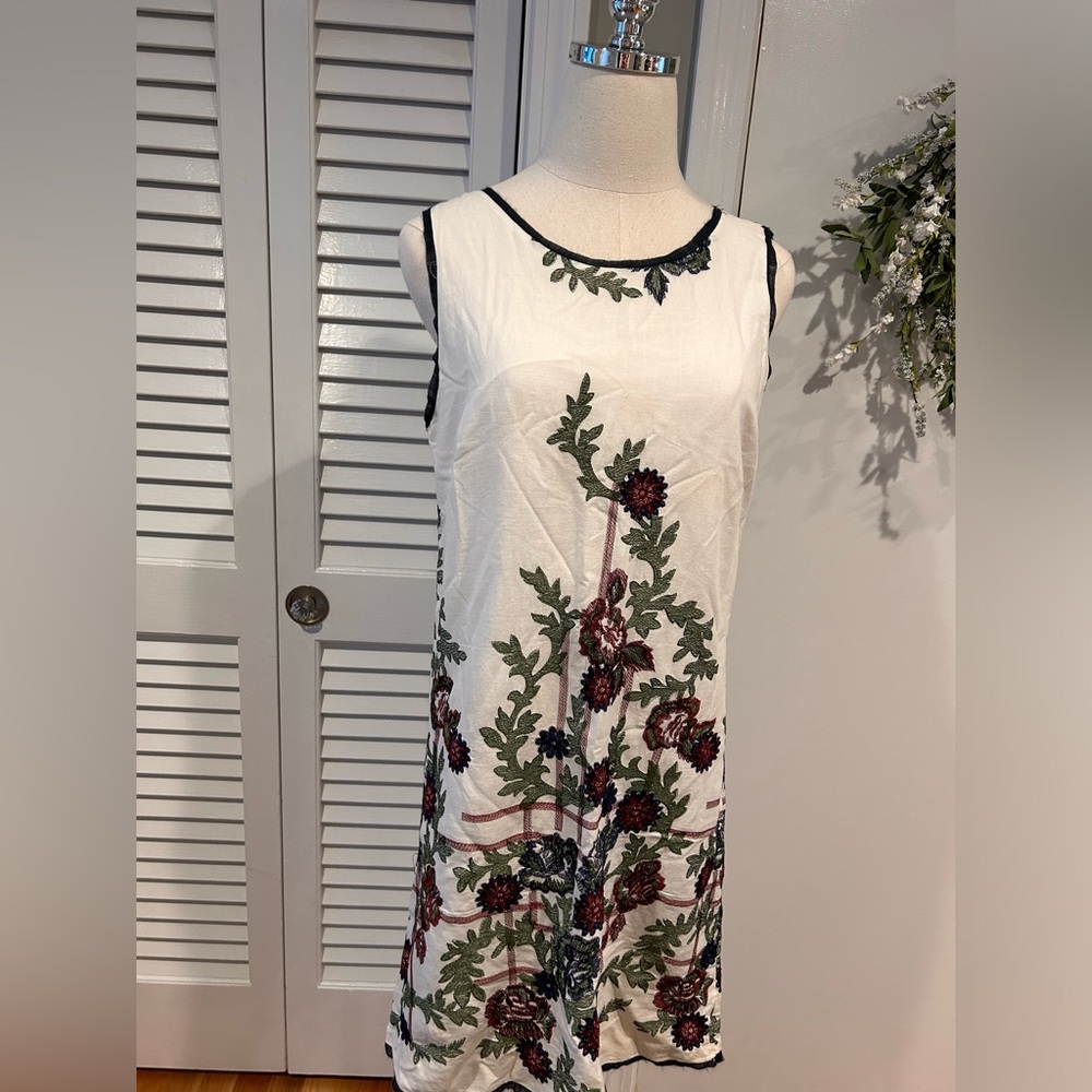 Max Studio Dress (Medium)